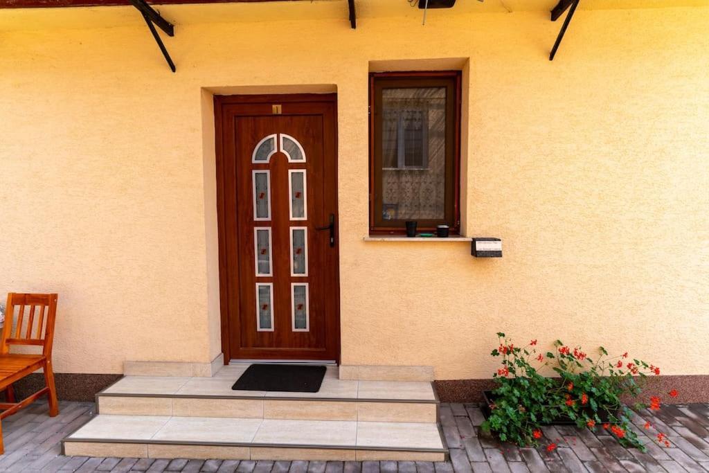 Apartament La Bebe 3 Hunedoara Zewnętrze zdjęcie