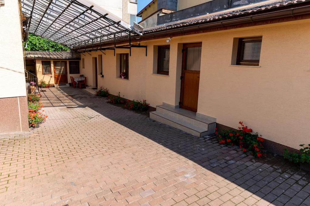 Apartament La Bebe 3 Hunedoara Zewnętrze zdjęcie